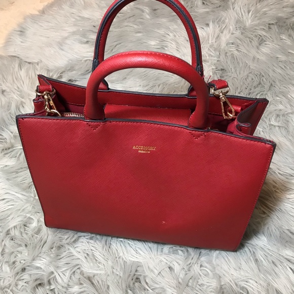 Red Accessory Premium Bag - Picture 2 of 3